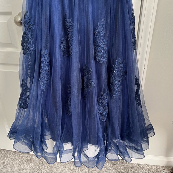 Navy formal dress - Picture 6 of 9